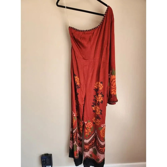NWD Farm Rio x Anthropologie One-Shoulder Printed Satin Jumpsuit Sz M Red 9D404 - Picture 2 of 13